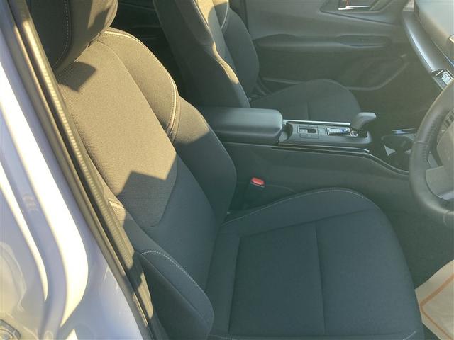 プリウス Ｕ　衝突回避システム　ＬＥＤ　Ｂモニター　ドライブレコーダー　クルーズコントロール　スマートキー　ＥＴＣ車載器　キーレス　アルミ　盗難防止システム　横滑り防止装置付き　記録簿　テレビ　地上デジタル　ＡＡＣ（19枚目）