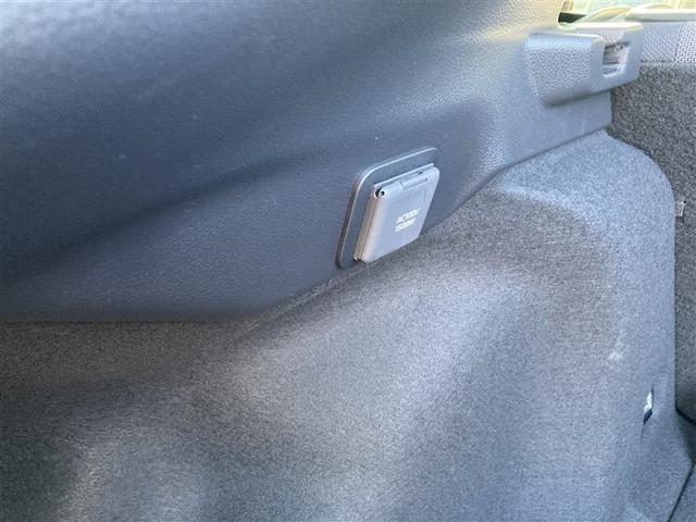 プリウス Ｕ　衝突回避システム　ＬＥＤ　Ｂモニター　ドライブレコーダー　クルーズコントロール　スマートキー　ＥＴＣ車載器　キーレス　アルミ　盗難防止システム　横滑り防止装置付き　記録簿　テレビ　地上デジタル　ＡＡＣ（22枚目）