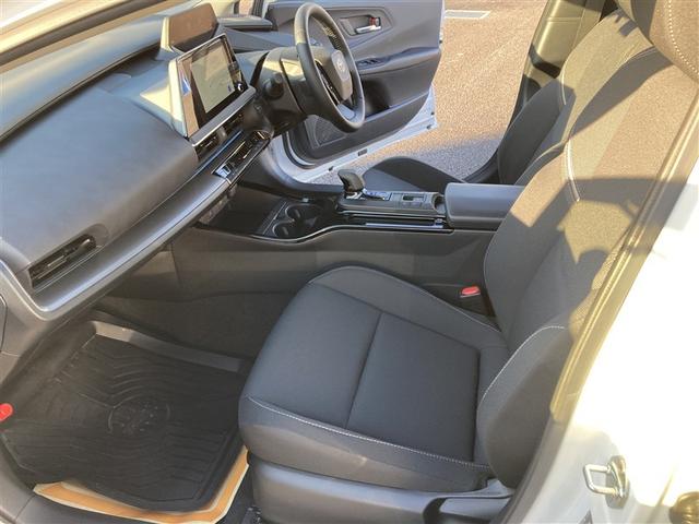 プリウス Ｕ　衝突回避システム　ＬＥＤ　Ｂモニター　ドライブレコーダー　クルーズコントロール　スマートキー　ＥＴＣ車載器　キーレス　アルミ　盗難防止システム　横滑り防止装置付き　記録簿　テレビ　地上デジタル　ＡＡＣ（24枚目）