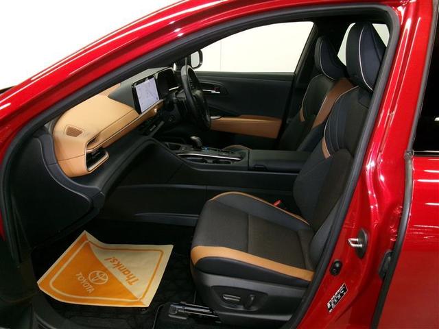 クラウンクロスオーバー RSアドバンスド 衝突回避 サンル-フ オートクルーズコントロール 横滑り防止 フルセグTV LED アルミホイール スマートキー ナビ&TV ABS フルオートエアコン イモビライザー ETC キーレス 4WD(15枚目)