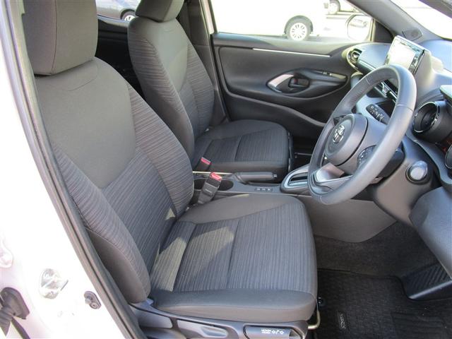 ヤリス ハイブリッドＺ　ＰＣＳ　整備記録簿　Ｂカメラ　ナビ付　ＬＥＤランプ　スマキー　ＥＴＣ付き　ＶＳＣ　パワステ　１オナ車　クルコン　キーフリー　ＡＢＳ　イモビ　エアコン　メモリナビ　エアバッグ　デュアルエアバック（9枚目）