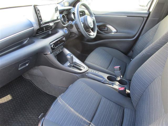 ヤリス ハイブリッドＺ　ＰＣＳ　整備記録簿　Ｂカメラ　ナビ付　ＬＥＤランプ　スマキー　ＥＴＣ付き　ＶＳＣ　パワステ　１オナ車　クルコン　キーフリー　ＡＢＳ　イモビ　エアコン　メモリナビ　エアバッグ　デュアルエアバック（11枚目）