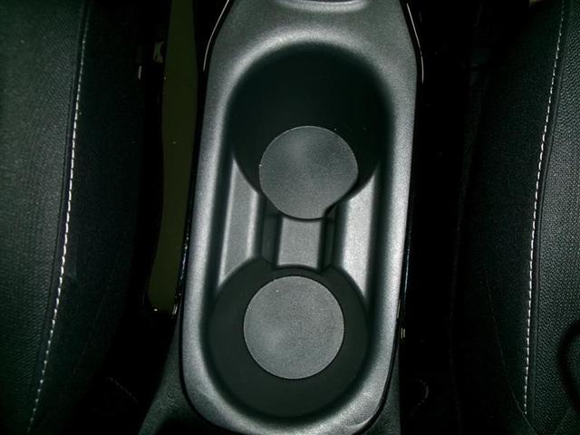 カローラスポーツ ハイブリッドＧ　オートエアコン　クルーズコントロール　盗難防止システム　ＬＥＤヘッドライト　試乗車ＵＰ　バックモニター　スマートキー　キーレス　ＥＴＣ　フルセグ　ドラレコ　横滑り防止装置　ナビ＆ＴＶ　アルミホイール（15枚目）