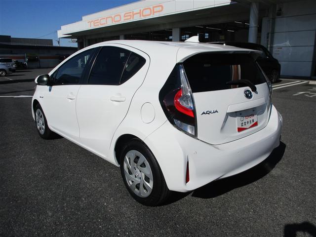 アクア Ｓ　スマートキープッシュスタート　キーレスエントリ　ＬＥＤヘッドライト　イモビ　ナビ＆ＴＶ　オートエアコン　デュアルエアバック　ＥＳＣ　Ｂカメラ　パワーウィンドウ　ＥＴＣ　ＳＲＳ　ワンセグＴＶ　ＡＢＳ（4枚目）