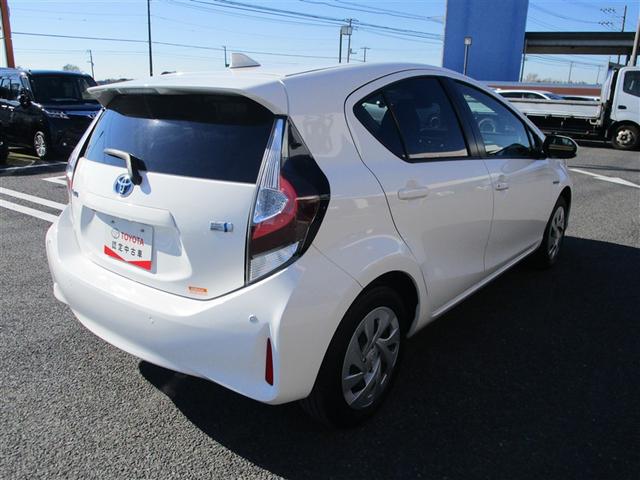 アクア Ｓ　スマートキープッシュスタート　キーレスエントリ　ＬＥＤヘッドライト　イモビ　ナビ＆ＴＶ　オートエアコン　デュアルエアバック　ＥＳＣ　Ｂカメラ　パワーウィンドウ　ＥＴＣ　ＳＲＳ　ワンセグＴＶ　ＡＢＳ（6枚目）