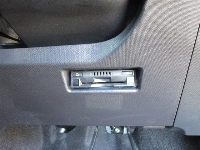 アクア Ｓ　スマートキープッシュスタート　キーレスエントリ　ＬＥＤヘッドライト　イモビ　ナビ＆ＴＶ　オートエアコン　デュアルエアバック　ＥＳＣ　Ｂカメラ　パワーウィンドウ　ＥＴＣ　ＳＲＳ　ワンセグＴＶ　ＡＢＳ（17枚目）