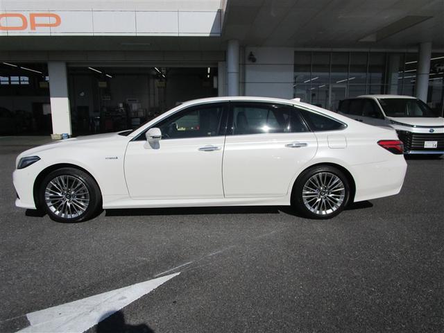 クラウンハイブリッド Ｓ　エレガンススタイル　地デジＴＶ　パワーシート　バックカメラ　ＬＥＤヘッドライト　ドラレコ　ＤＶＤ再生　クルコン　ＥＴＣ　アルミホイール　メモリーナビ　ナビＴＶ　スマートキー　オートエアコン　キーレス　アイドリングＳ（3枚目）