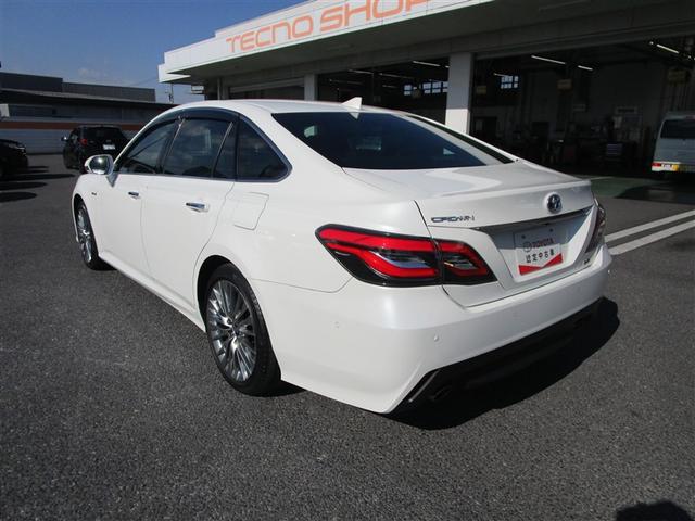 クラウンハイブリッド Ｓ　エレガンススタイル　地デジＴＶ　パワーシート　バックカメラ　ＬＥＤヘッドライト　ドラレコ　ＤＶＤ再生　クルコン　ＥＴＣ　アルミホイール　メモリーナビ　ナビＴＶ　スマートキー　オートエアコン　キーレス　アイドリングＳ（4枚目）