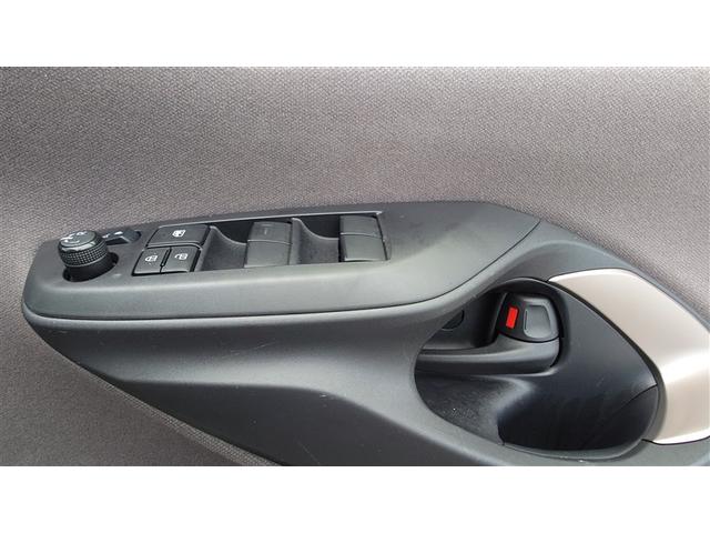 ヤリス ハイブリッドＧ　ＬＥＤライト　アルミホイール　フルセグＴＶ　スマートキ　ドライブレコーダー　ＥＴＣ車載器　横滑り防止装置　クルコン　セキュリティアラーム　パワステ　メモリーナビゲーション　キーフリー　オートエアコン（11枚目）