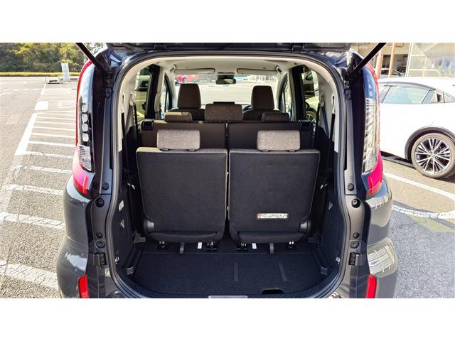 シエンタ ハイブリッドＺ　ＴＳＳ　エアバック　キーレスエントリー　イモビライザー　整備記録簿　ＬＥＤヘッドライト　ＥＴＣ車載器　横滑り防止　スマートキー　オートエアコン　ＷＳＲＳ　３列シート　ドラレコ　ＡＢＳ　パワーウィンドウ（10枚目）