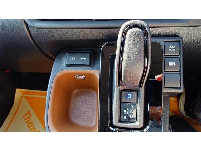 シエンタ ハイブリッドＺ　ＴＳＳ　エアバック　キーレスエントリー　イモビライザー　整備記録簿　ＬＥＤヘッドライト　ＥＴＣ車載器　横滑り防止　スマートキー　オートエアコン　ＷＳＲＳ　３列シート　ドラレコ　ＡＢＳ　パワーウィンドウ（22枚目）