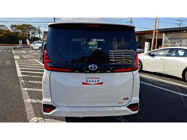 ノア ハイブリッドS-Z 横滑り防止機能 エアバッグ オートクルーズコントロール 地デジ 両側自動ドア スマートエントリー LEDランプ メモリナビ 3列シート ETC付き ABS AC100V アルミホイール キーレス(3枚目)