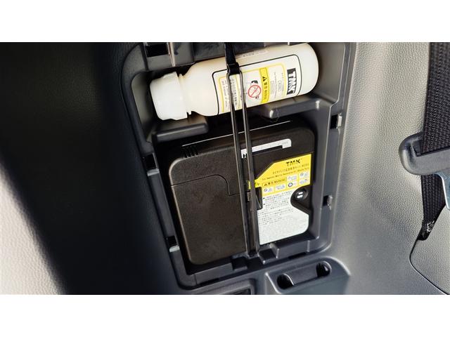 ノア ハイブリッドS-Z 横滑り防止機能 エアバッグ オートクルーズコントロール 地デジ 両側自動ドア スマートエントリー LEDランプ メモリナビ 3列シート ETC付き ABS AC100V アルミホイール キーレス(13枚目)