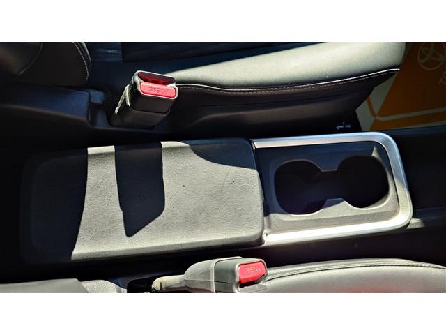 ノア ハイブリッドS-Z 横滑り防止機能 エアバッグ オートクルーズコントロール 地デジ 両側自動ドア スマートエントリー LEDランプ メモリナビ 3列シート ETC付き ABS AC100V アルミホイール キーレス(25枚目)