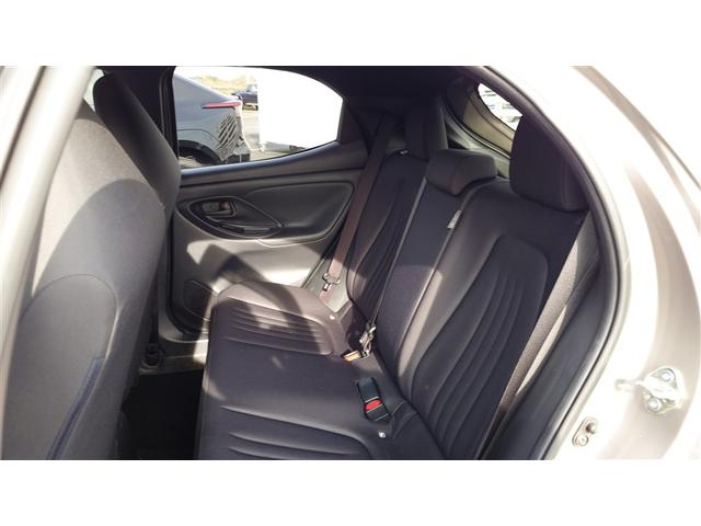 ヤリス ハイブリッドＸ　イモビライザー　スマートキー＆プッシュスタート　バックモニター　ワイヤレスキー　ドラレコ　ＡＢＳ　ナビ　定期点検記録簿　オートクルーズ　Ｗエアバック　パワーウィンドウ　オートエアコン　ＥＴＣ（8枚目）