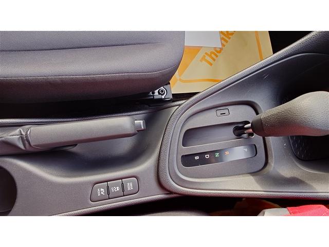 ヤリス ハイブリッドＸ　イモビライザー　スマートキー＆プッシュスタート　バックモニター　ワイヤレスキー　ドラレコ　ＡＢＳ　ナビ　定期点検記録簿　オートクルーズ　Ｗエアバック　パワーウィンドウ　オートエアコン　ＥＴＣ（20枚目）