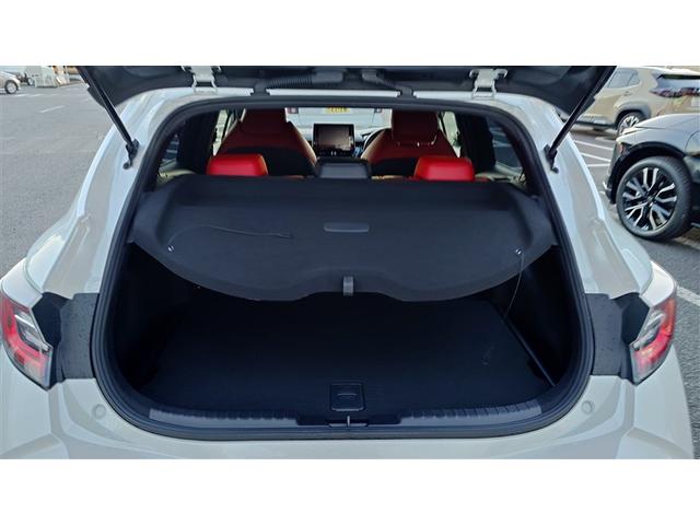 カローラスポーツ ハイブリッドＧ　Ｚ　衝突被害軽減Ｓ　Ｂモニ　地デジＴＶ　盗難防止装置　ＬＥＤライト　ナビ＆ＴＶ　オートクルーズコントロール　メモリ－ナビ　ドライブレコーダー　１オーナー　アルミホイール　スマートキ－　ＡＢＳ　ＥＴＣ車載器（9枚目）