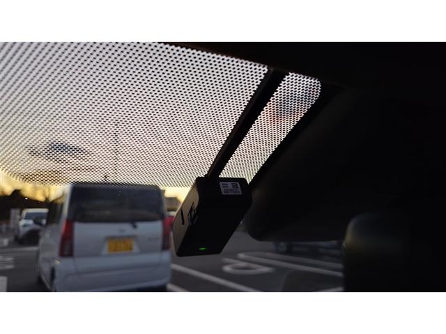 カローラスポーツ ハイブリッドＧ　Ｚ　衝突被害軽減Ｓ　Ｂモニ　地デジＴＶ　盗難防止装置　ＬＥＤライト　ナビ＆ＴＶ　オートクルーズコントロール　メモリ－ナビ　ドライブレコーダー　１オーナー　アルミホイール　スマートキ－　ＡＢＳ　ＥＴＣ車載器（21枚目）