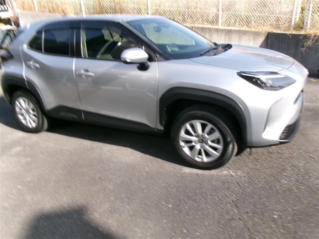 ヤリスクロス G ETC装備 点検記録簿 スマートエントリー イモビライザー オートエアコン LEDライト アルミホイール キーレス パワーウィンドウ クルコン ABS ドライブレコーダー エアバッグ ブレーキサポート(3枚目)