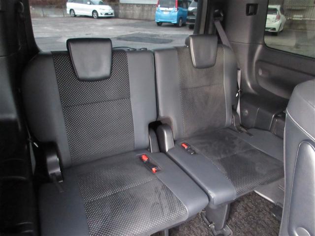 ヴォクシー ハイブリッドZS 煌III 地デジTV リヤカメラ スマートキー DVD再生可 クルコン VSC キーレス アルミホイール ナビ&TV LEDヘッドランプ ETC 3列シート 記録簿 メモリーナビ オートエアコン エアバッグ(15枚目)