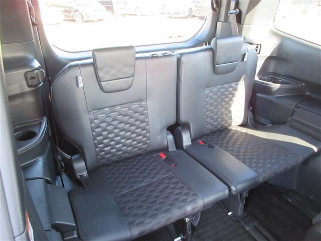 ヴォクシー ハイブリッドＳ－Ｚ　パワーウィンドウ　ＤＶＤ再生機能　インテリキー　横滑防止装置　地デジＴＶ　アクティブクルーズコントロール　フルオートエアコン　リアカメラ　エアバッグ　ＡＢＳ　１００Ｖ充電　ナビＴＶ　アルミホイール（15枚目）