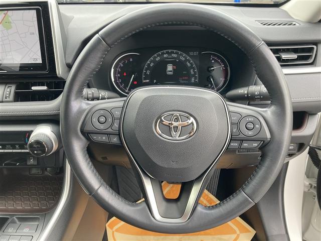 ＲＡＶ４ Ｇ　Ｚパッケージ　インテリジェントクリアランスソナー　整備記録簿　ＡＷＤ　ＬＥＤライト　アルミホイル　オートクルーズ　横滑り防止装置　バックガイドモニター　盗難防止装置　デュアルエアバッグ　キーレス　ＡＢＳ　１オーナー（8枚目）