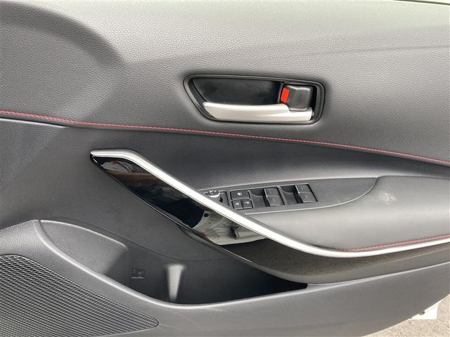 カローラスポーツ ハイブリッドＧ　Ｚ　前後誤発進抑制　盗難防止　スマートキーシステム　Ｂモニ　オートクルーズ　ＬＥＤライト　エアバック　ＴＶ　オートエアコン　地デジ　ＡＷ　デュアルエアバッグ　整備記録簿　キーレス　パワステ　ドラレコ付（16枚目）