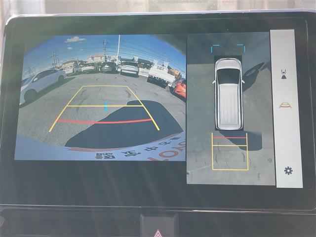 ノア ハイブリッドＳ－Ｚ　ＰＣＳ　横滑り防止機能　１オナ　ドライブレコーダー　ＬＥＤヘッドライト　クルコン　盗難防止装置　エアコン　三列シート　キーレス　アルミホイール　１００Ｖ電源　記録簿　４ＷＤ　スマートキー　ＥＴＣ（11枚目）