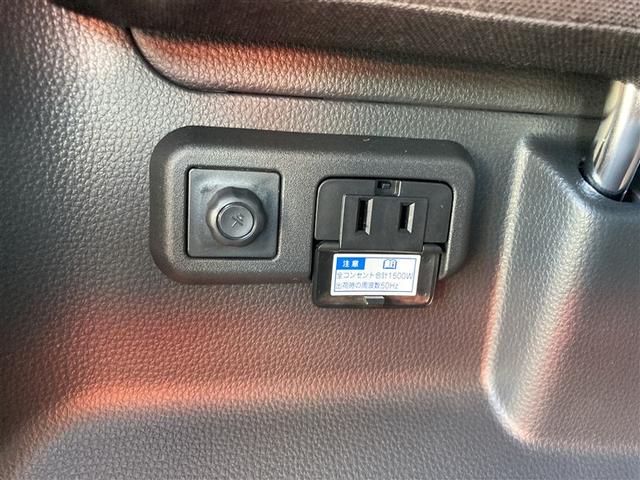 ノア ハイブリッドＳ－Ｚ　ＰＣＳ　横滑り防止機能　１オナ　ドライブレコーダー　ＬＥＤヘッドライト　クルコン　盗難防止装置　エアコン　三列シート　キーレス　アルミホイール　１００Ｖ電源　記録簿　４ＷＤ　スマートキー　ＥＴＣ（27枚目）