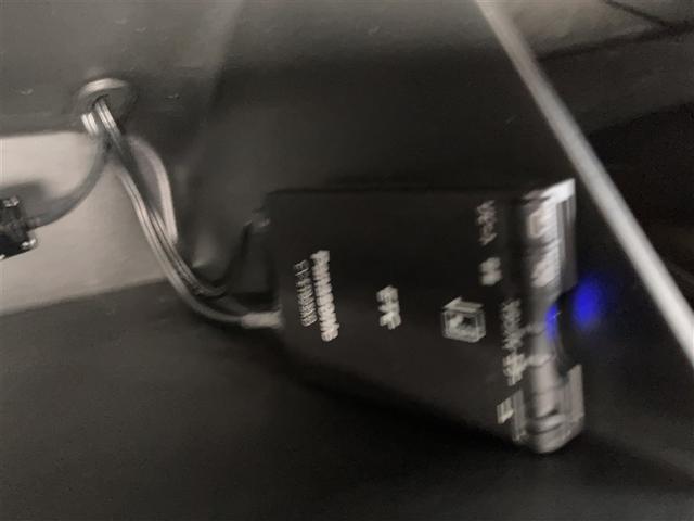 ヴェゼル Ｘ・ホンダセンシング　Ｒカメラ　Ｗエアバッグ　盗難防止　アクティブクルーズコントロール　オートエアコン　ＬＥＤランプ　衝突軽減ブレ－キ　パワステ　整備記録簿　Ｄレコ　アルミ　スマートキーシステム　パワーウインドウ　ＴＶナビ（15枚目）