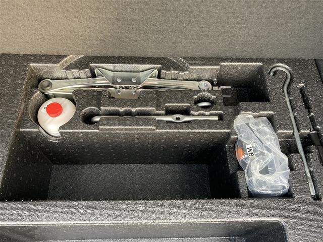 ヴェゼル Ｘ・ホンダセンシング　Ｒカメラ　Ｗエアバッグ　盗難防止　アクティブクルーズコントロール　オートエアコン　ＬＥＤランプ　衝突軽減ブレ－キ　パワステ　整備記録簿　Ｄレコ　アルミ　スマートキーシステム　パワーウインドウ　ＴＶナビ（24枚目）