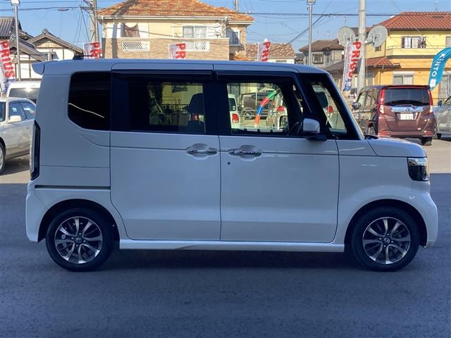 Ｎ－ＢＯＸカスタム ベースグレード　パワースライドア　ＣＭＢＳ　ベンチシート　アルミホイール　オートエアコン　スマートキ　盗難防止装置　クルコン　ＥＴＣ　バックカメラ　フルセグＴＶ　パワーステアリング　エアバッグ　ＥＳＣ　フリーキー（6枚目）