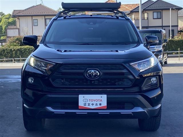 ＲＡＶ４ アドベンチャー　オフロードパッケージ　パワーウインドウ　ＡＡＣ　アルミホイール　記録簿付　キーフリー　ＬＥＤランプ　クルコン　スマートキ　メモリナビ　運転席パワーシート　地デジ　横滑り防止装置　ＡＢＳ　盗難防止装置　ＰＳ　エアバッグ（2枚目）