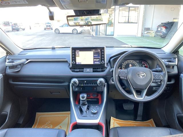 ＲＡＶ４ アドベンチャー　オフロードパッケージ　パワーウインドウ　ＡＡＣ　アルミホイール　記録簿付　キーフリー　ＬＥＤランプ　クルコン　スマートキ　メモリナビ　運転席パワーシート　地デジ　横滑り防止装置　ＡＢＳ　盗難防止装置　ＰＳ　エアバッグ（7枚目）