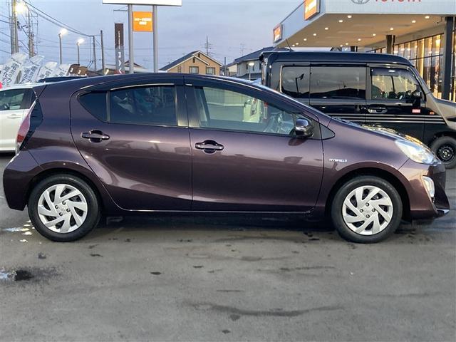 アクア S スマートキープッシュスタート キーレスエントリ LEDヘッドライト フルセグ地デジ イモビ ナビ&TV ワンオーナー車 オートエアコン デュアルエアバック ESC Bカメラ パワーウィンドウ SRS(4枚目)