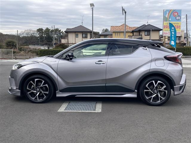 Ｃ－ＨＲ Ｇ　ＬＥＤエディション　整備記録簿　プリクラッシュセーフティー　横滑り防止機能　Ｂカメ　地デジ　ＬＥＤヘッドライト　ドラレコ付き　盗難防止装置　ＡＡＣ　スマートキー　ＤＶＤ再生可　デュアルエアバッグ　ワンオーナー　キーフリー（3枚目）