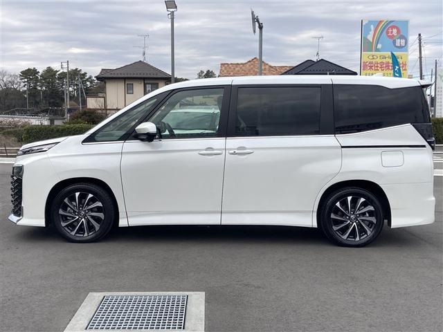 ヴォクシー Ｓ－Ｚ　ＤＶＤ再生機能　スマートキープッシュスタート　両側電動パワースライドドア　パワーウインドウ　１オナ　ＥＴＣ車載器　ＬＥＤライト　アルミホイール　盗難防止装置　記録簿　横滑り防止機能　キーフリー　ＡＢＳ（3枚目）