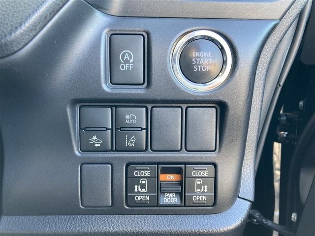 ノア Ｘ　ブレーキサポート　イモビライザー　アイドリングストッ　メンテナンスノート　デュアルエアコン　クルーズＣ　バックモニタ－　ＬＥＤランプ　スマートキ　ナビ　オートエアコン　ＥＳＣ　パワーステ　３列　ＡＢＳ（12枚目）