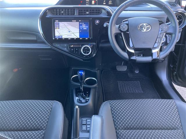 アクア クロスオーバー　Ｂカメラ　地デジ　イモビライザー　ナビＴＶ　エアコン　１オ－ナ－　ＥＳＣ　記録簿　アルミホイール　キーフリー　ＥＴＣ　パワーステアリング　パワーウィンドウ　メモリーナビ　ＡＢＳ　スマ－トキ－（12枚目）