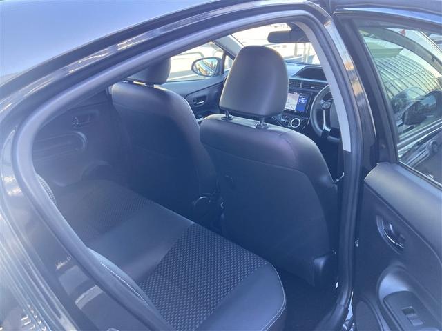 アクア クロスオーバー　Ｂカメラ　地デジ　イモビライザー　ナビＴＶ　エアコン　１オ－ナ－　ＥＳＣ　記録簿　アルミホイール　キーフリー　ＥＴＣ　パワーステアリング　パワーウィンドウ　メモリーナビ　ＡＢＳ　スマ－トキ－（19枚目）