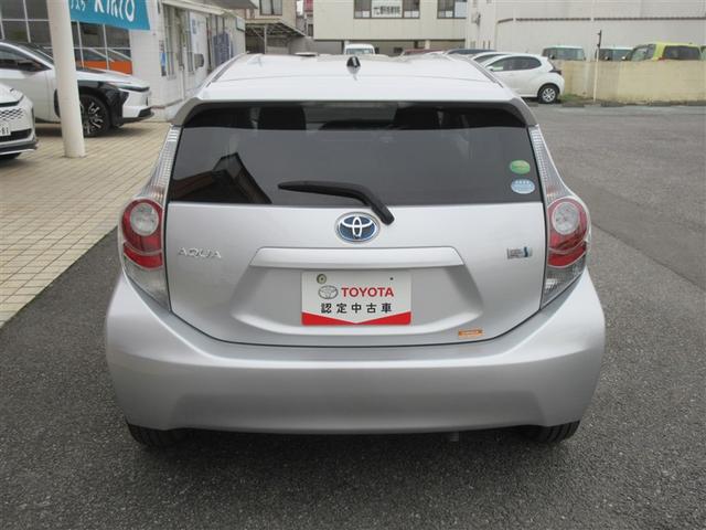 アクア Ｓ　スマートキープッシュスタート　キーレスエントリ　ＬＥＤヘッドライト　フルセグ地デジ　イモビ　ナビ＆ＴＶ　ワンオーナー車　オートエアコン　デュアルエアバック　ＥＳＣ　パワーウィンドウ　ＥＴＣ　ＳＲＳ（4枚目）