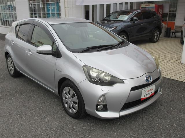 アクア Ｓ　スマートキープッシュスタート　キーレスエントリ　ＬＥＤヘッドライト　フルセグ地デジ　イモビ　ナビ＆ＴＶ　ワンオーナー車　オートエアコン　デュアルエアバック　ＥＳＣ　パワーウィンドウ　ＥＴＣ　ＳＲＳ（7枚目）