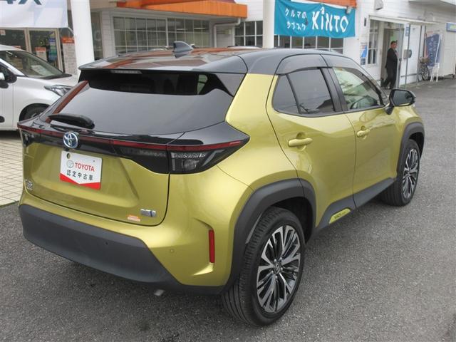 ヤリスクロス ハイブリッドＺ　ドライブレコーダ　インテリジェントキー　アルミホイル　ＬＥＤライト　１オ－ナ－　リアカメラ　クルーズコントロール　整備記録簿　横滑り防止システム　ナビＴＶ　メモリーナビゲーション　電動シ－ト　パワステ（5枚目）