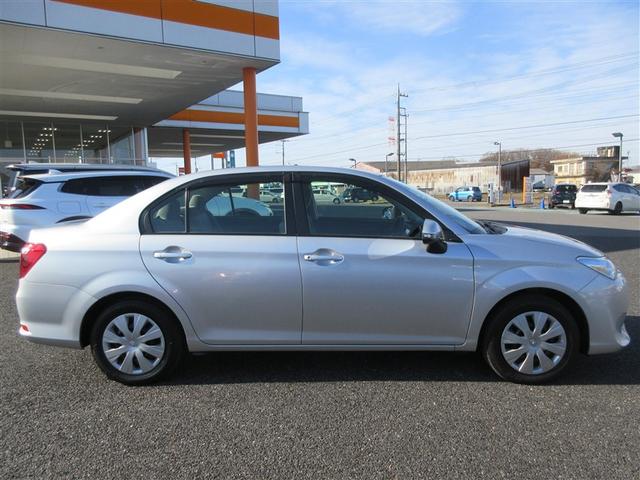 カローラアクシオ １．５Ｘ　ワンオーナー車　パワーウィンドウ　キーレス　パワーステアリング　点検記録簿　エアバッグ　ＴＶ＆ナビ　ＡＢＳ　バックモニター　エアコン　衝突被害軽減システム　ダブルエアバッグ　ドラレコ　ワンセグテレビ（6枚目）