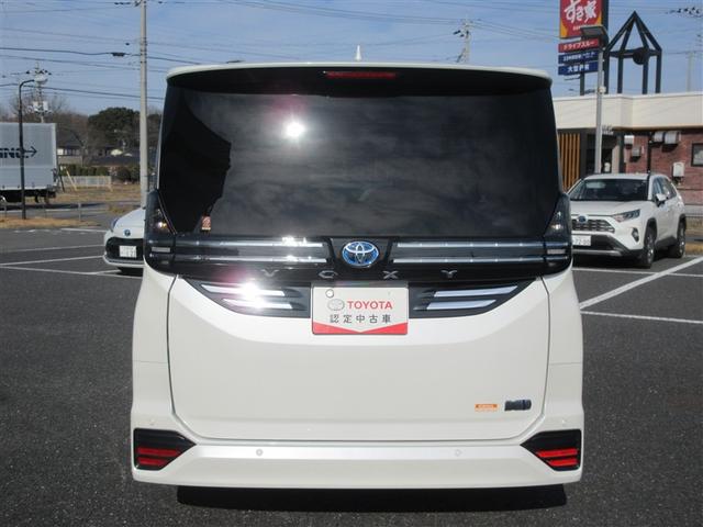ヴォクシー ハイブリッドＳ－Ｇ　リアオートエアコン　地デジ　クルコン　Ｂカメラ　横滑防止装置　ＬＥＤヘッド　ＥＴＣ車載器　ワンオーナー車　両側自動ドア　キーレス　ナビ＆ＴＶ　アルミホイール　３列シート　スマートキー　メモリーナビ（4枚目）