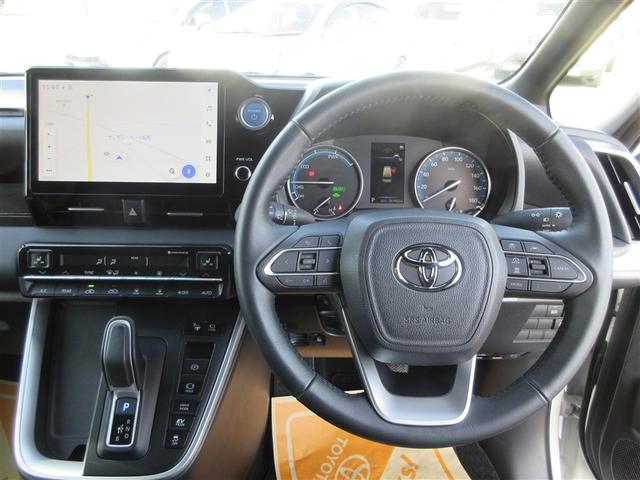 ヴォクシー ハイブリッドＳ－Ｇ　リアオートエアコン　地デジ　クルコン　Ｂカメラ　横滑防止装置　ＬＥＤヘッド　ＥＴＣ車載器　ワンオーナー車　両側自動ドア　キーレス　ナビ＆ＴＶ　アルミホイール　３列シート　スマートキー　メモリーナビ（9枚目）