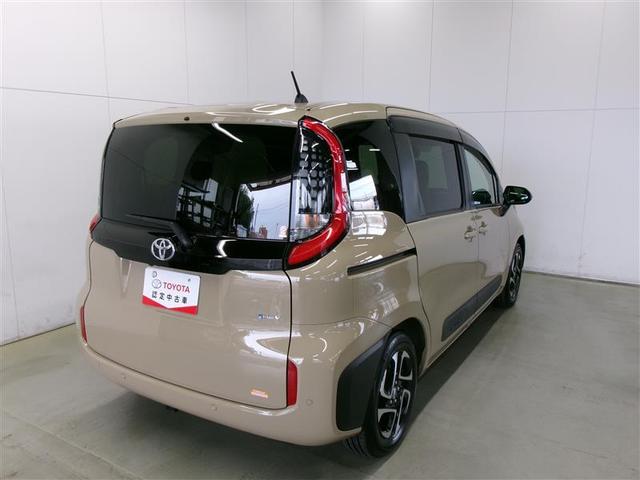 シエンタ ハイブリッドＺ　ＴＳＳ　エアバック　デモカー　アルミ　キーレスエントリー　ナビＴＶ　イモビライザー　整備記録簿　ＬＥＤヘッドライト　ＥＴＣ車載器　横滑り防止　スマートキー　オートエアコン　ＷＳＲＳ　３列シート　ＡＢＳ（4枚目）