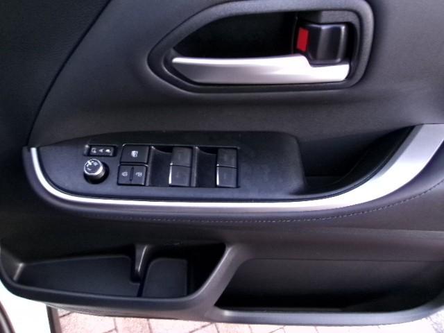 ヴォクシー Ｓ－Ｚ　スマートキープッシュスタート　両側電動パワースライドドア　パワーウインドウ　ＥＴＣ車載器　ＬＥＤライト　アルミホイール　盗難防止装置　横滑り防止機能　キーフリー　ナビＴＶ　クルーズコントロール　ＡＢＳ（32枚目）
