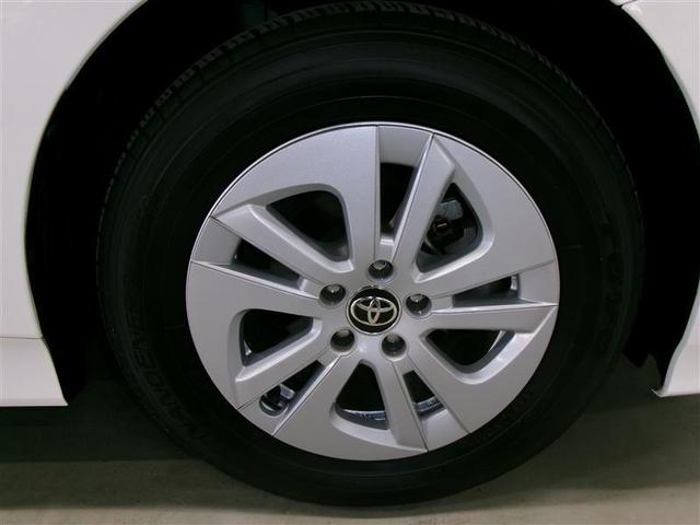 プリウス Ｓ　ＬＥＤヘット　盗難防止システム　スマキー　ＡＣ　ナビ＆ＴＶ　ドライブレコーダー　横滑り防止システム　ＥＴＣ車載器　アルミホイール　運転席パワーウィンドウ　サイドエアバック　メモリーナビゲーション（19枚目）