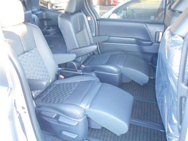 ヴォクシー ハイブリッドS-Z パワーウィンドウ テレビ インテリキー 横滑防止装置 地デジTV アクティブクルーズコントロール フルオートエアコン リアカメラ エアバッグ ABS 100V充電 アルミホイール キーレス PS(17枚目)